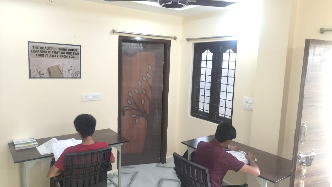 Distraction Free Environment at Hostel